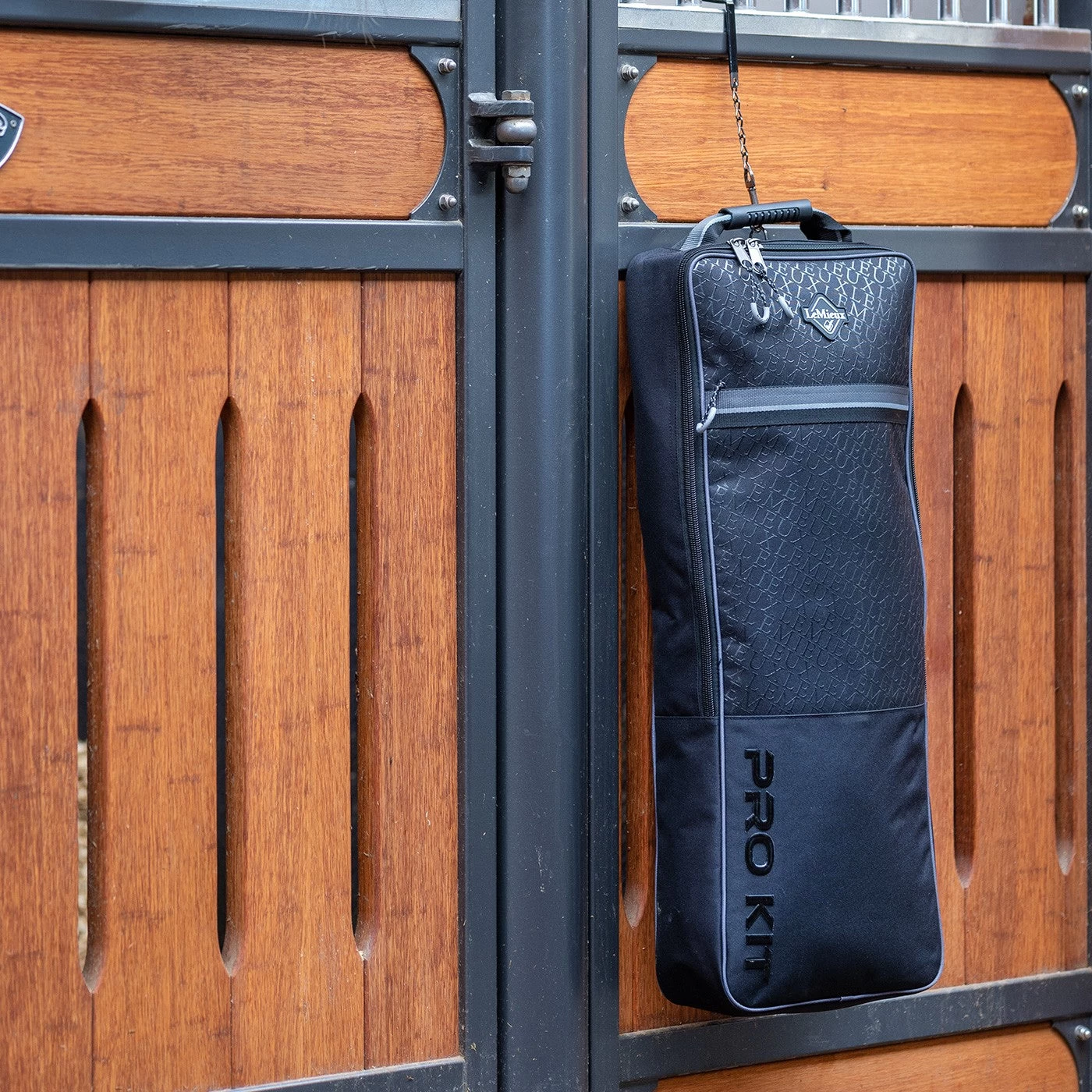 LeMieux Pro Bridle Bag 4 LeMieux Pro Bridle Bag - Image 2